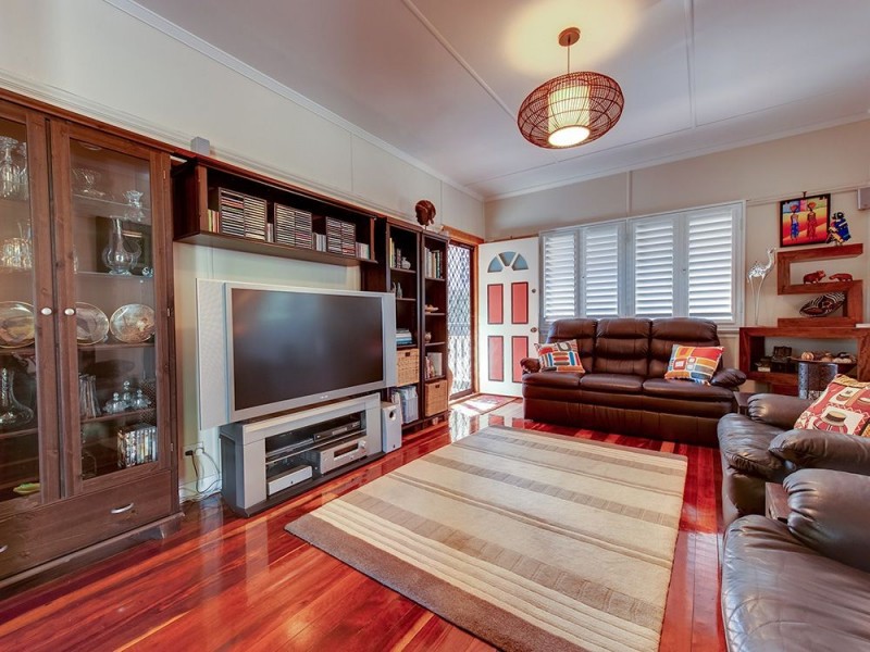 71 Foxglove Street, Mount Gravatt East QLD 4122