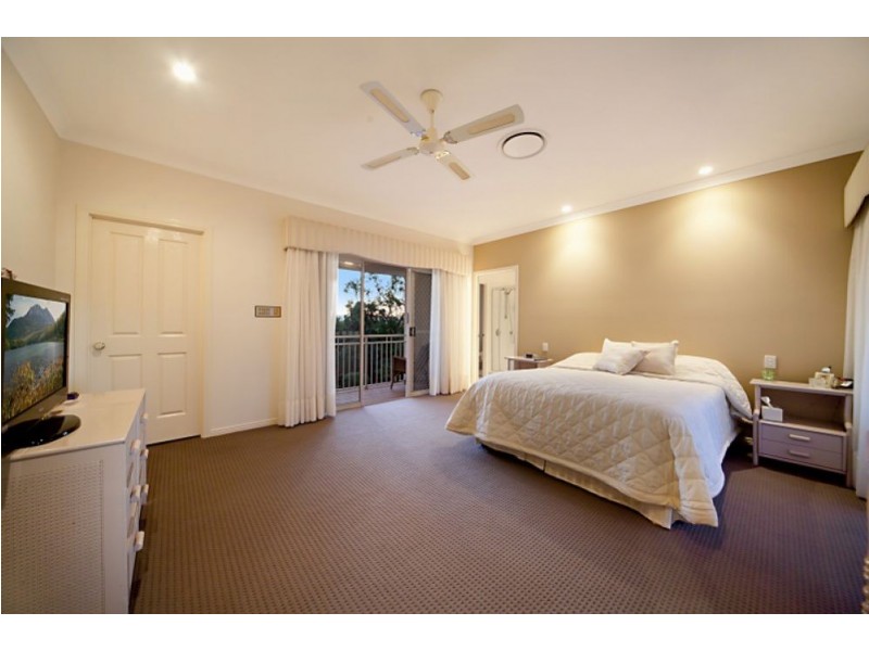 27 Constellation Crescent, Bridgeman Downs QLD 4035