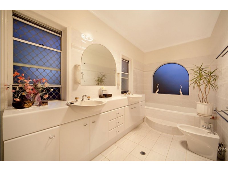 27 Constellation Crescent, Bridgeman Downs QLD 4035