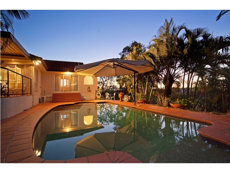 27 Constellation Crescent, Bridgeman Downs QLD 4035