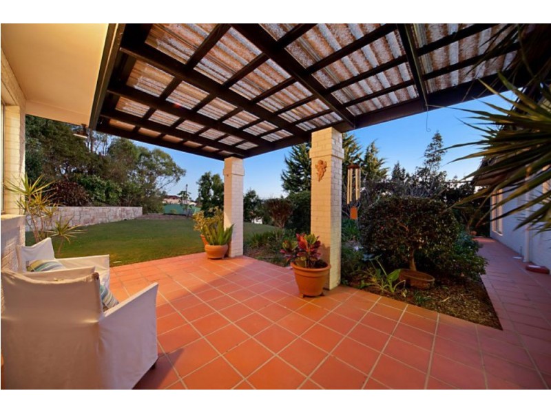 27 Constellation Crescent, Bridgeman Downs QLD 4035