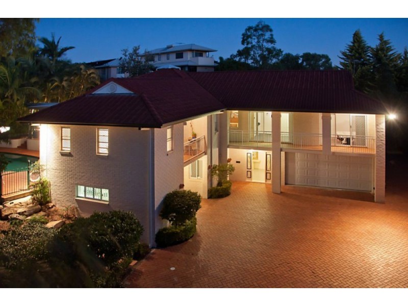 27 Constellation Crescent, Bridgeman Downs QLD 4035