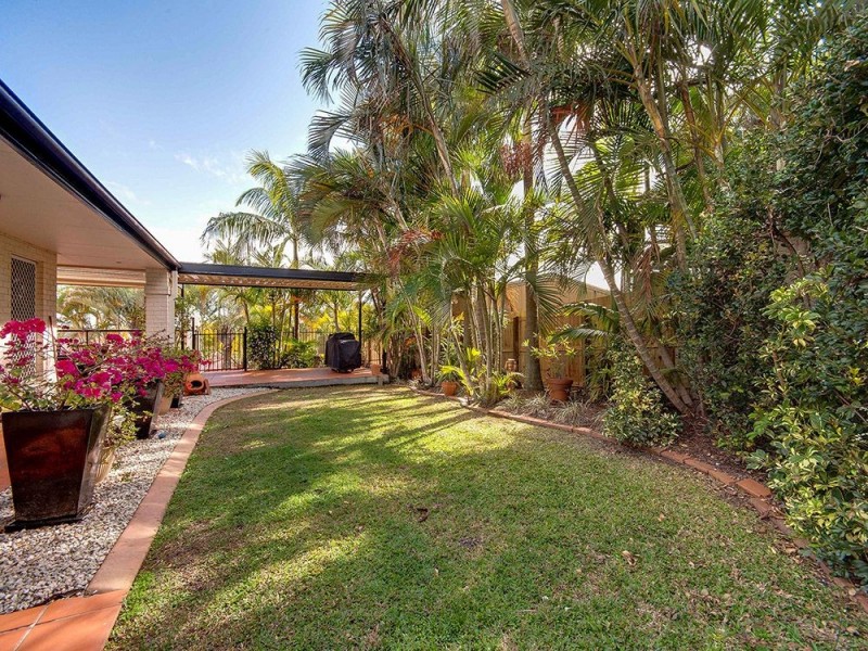 27 Constellation Crescent, Bridgeman Downs QLD 4035