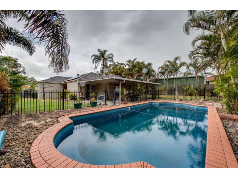 8 Thornton Close, Forest Lake QLD 4078