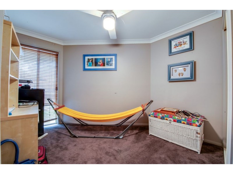 8 Thornton Close, Forest Lake QLD 4078