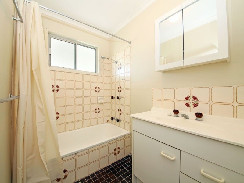 2 Winter Street, Caboolture QLD 4510