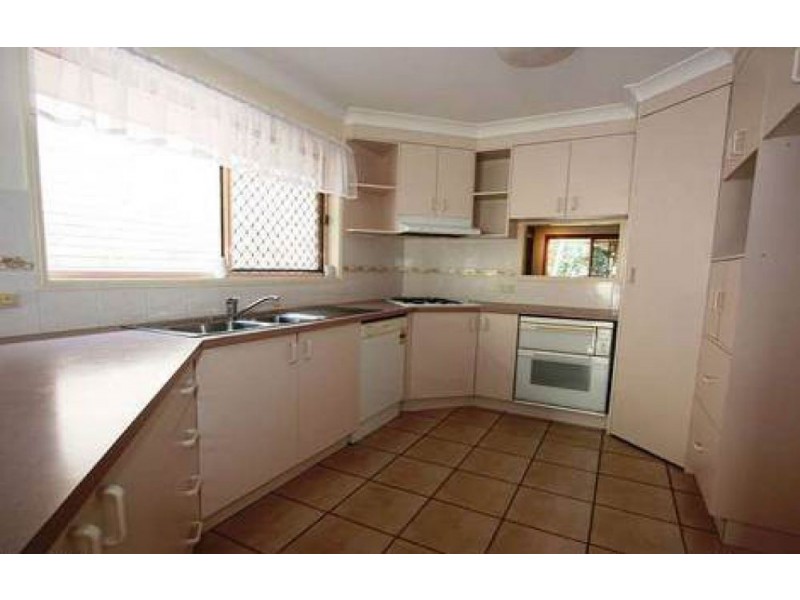 60 Serrata Circuit, Forest Lake QLD 4078