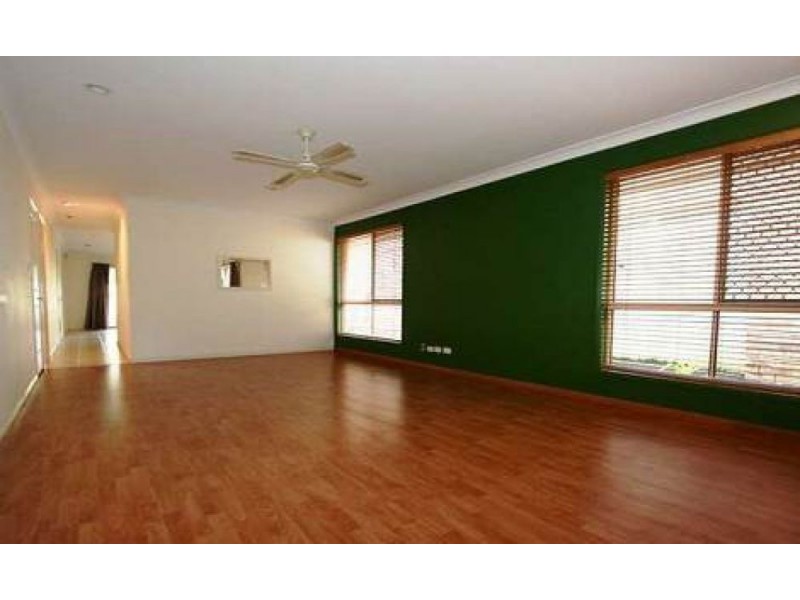 60 Serrata Circuit, Forest Lake QLD 4078