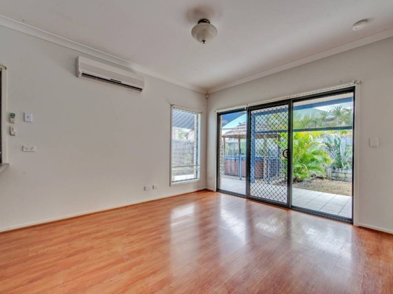 32 Eden Crescent, Springfield Lakes QLD 4300