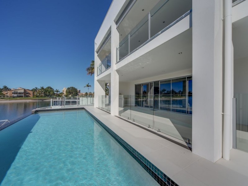 11a/131 Morala Avenue, Runaway Bay QLD 4216