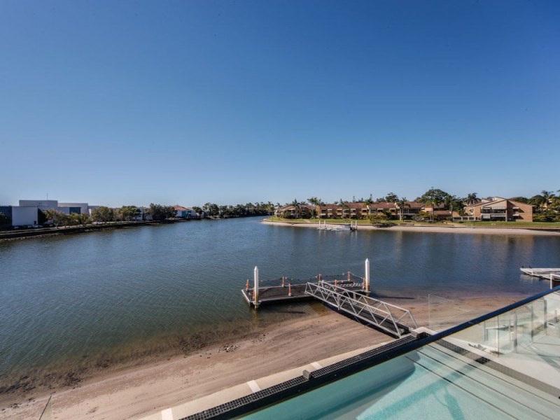 11a/131 Morala Avenue, Runaway Bay QLD 4216