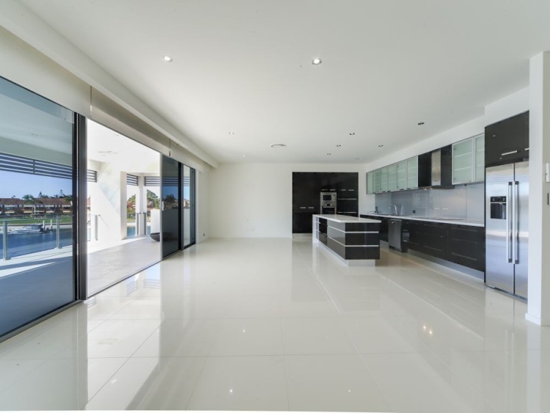 11a/131 Morala Avenue, Runaway Bay QLD 4216