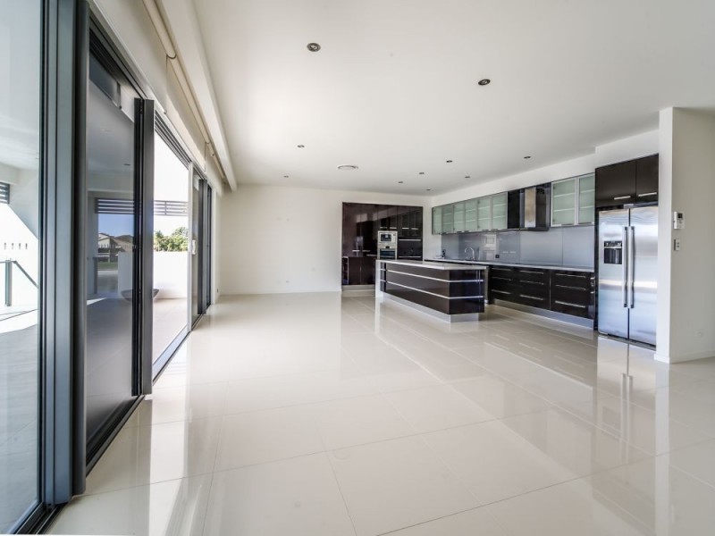 11a/131 Morala Avenue, Runaway Bay QLD 4216