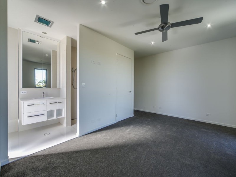 11a/131 Morala Avenue, Runaway Bay QLD 4216