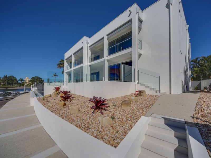 11a/131 Morala Avenue, Runaway Bay QLD 4216