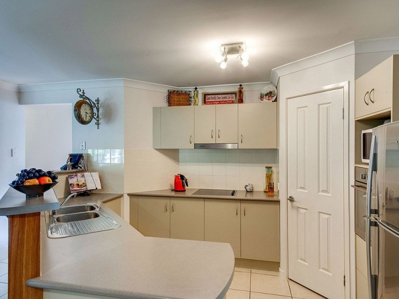 6 Katelyn Court, Cashmere QLD 4500