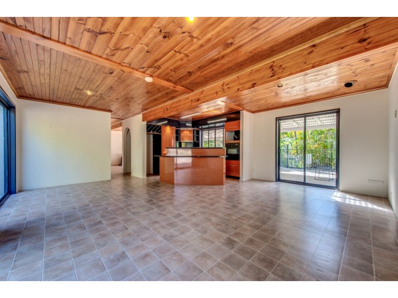 372 Old Logan Road, Camira QLD 4300