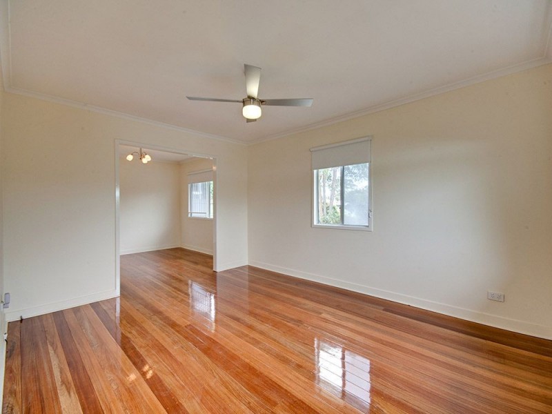 7 Dorkay Street, Stafford Heights QLD 4053