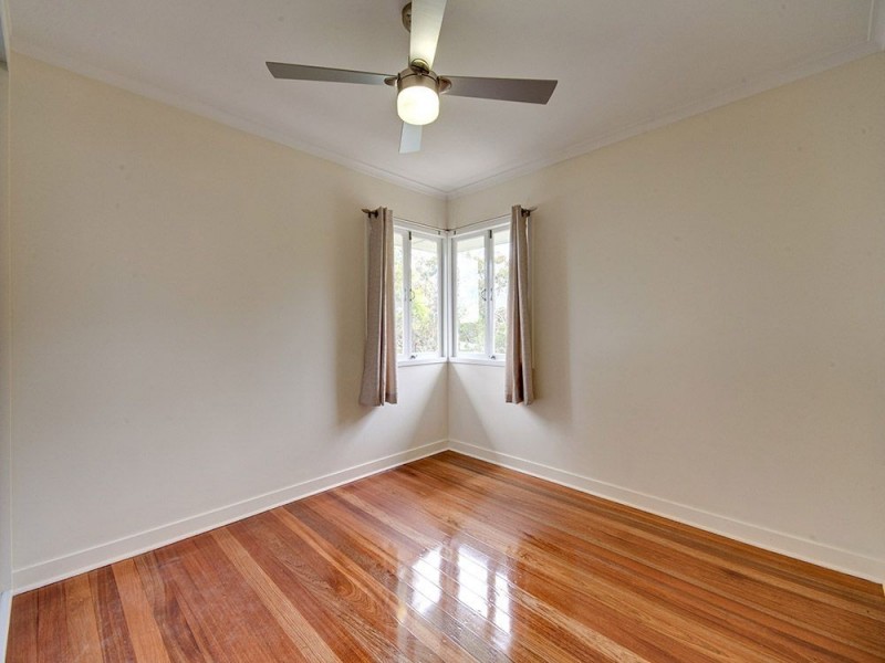 7 Dorkay Street, Stafford Heights QLD 4053