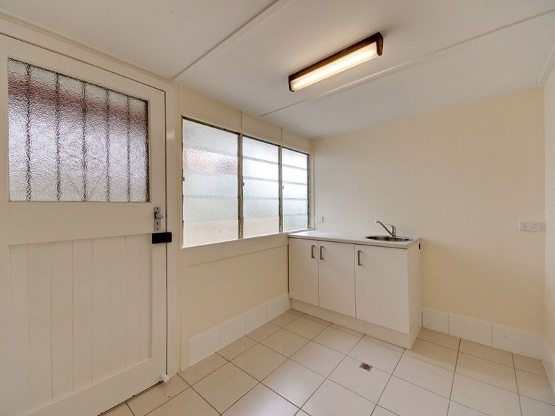 7 Dorkay Street, Stafford Heights QLD 4053