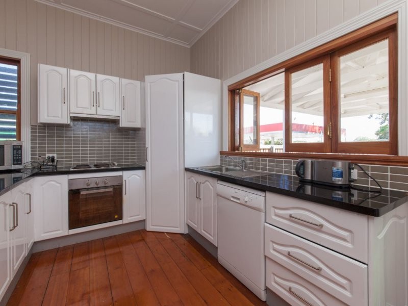 12 Ekibin Road, Annerley QLD 4103