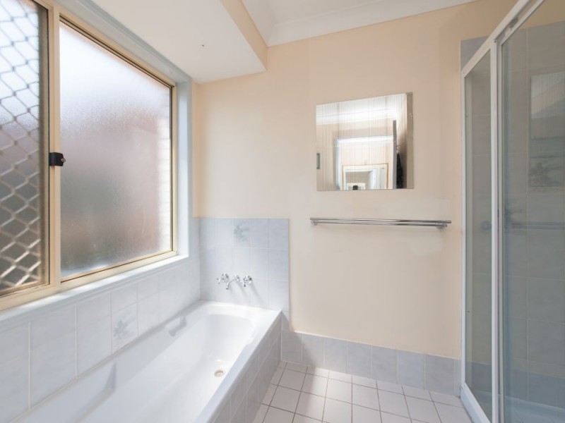 317 Wondall Road, Wynnum West QLD 4178