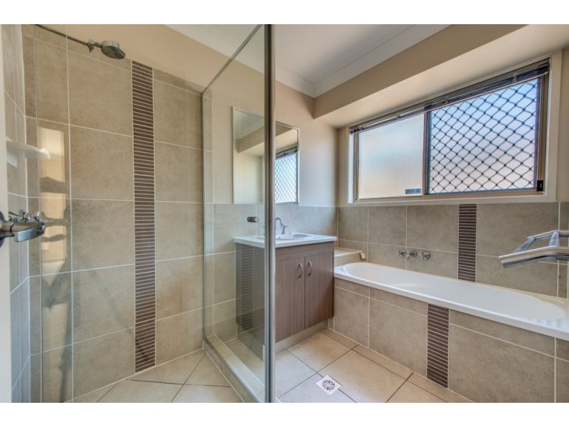 16 Serenity Court, Crestmead QLD 4132