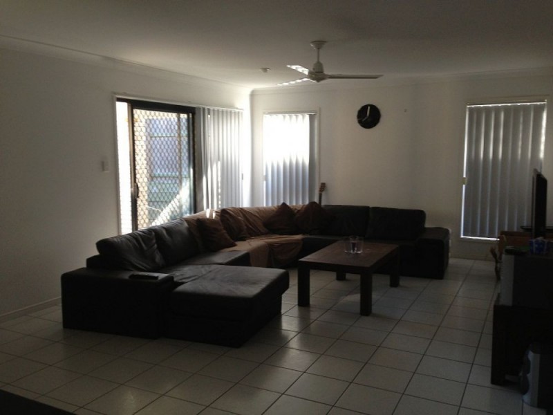 16 Dandenong Street, Forest Lake QLD 4078