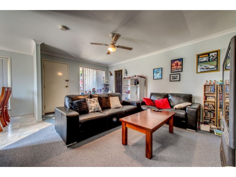 4 Henry Samuel Drive, Redbank Plains QLD 4301
