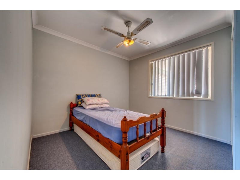 4 Henry Samuel Drive, Redbank Plains QLD 4301