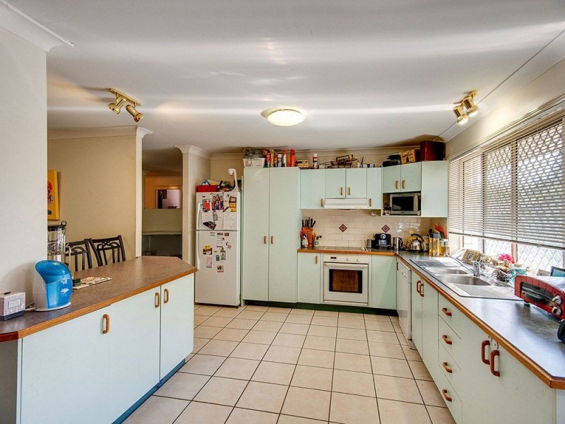 7 Arlington Drive, Arana Hills QLD 4054