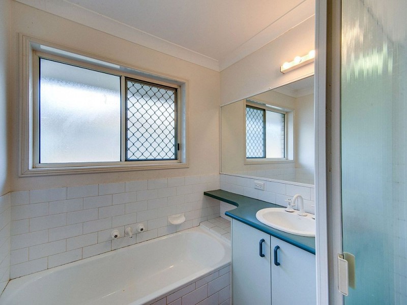 7 Arlington Drive, Arana Hills QLD 4054