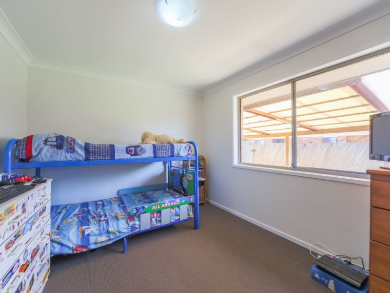 2/27 Nina Parade, Arundel QLD 4214