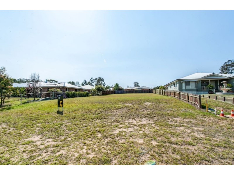 4 Jackson Court, Crows Nest QLD 4355