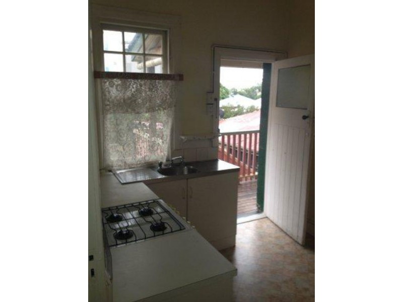 2/334 Sandgate Road, Albion QLD 4010