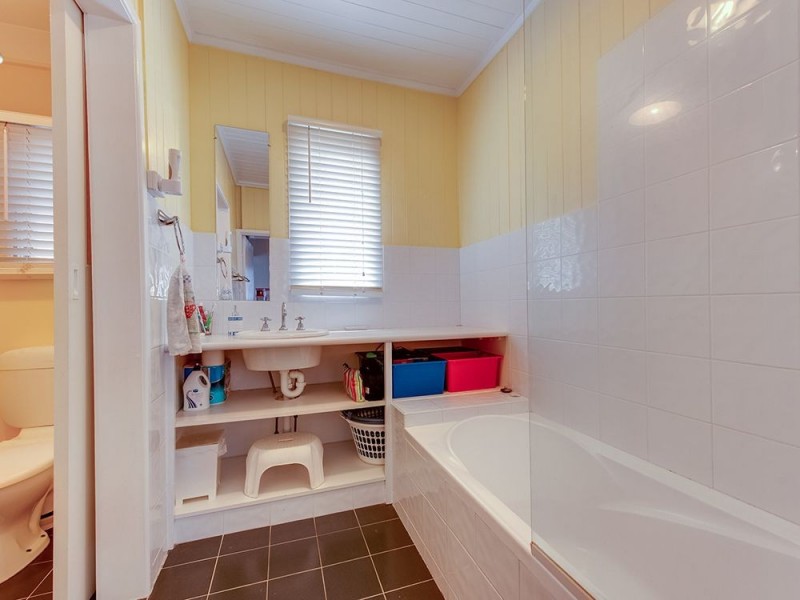 16 Rodway Street, Zillmere QLD 4034