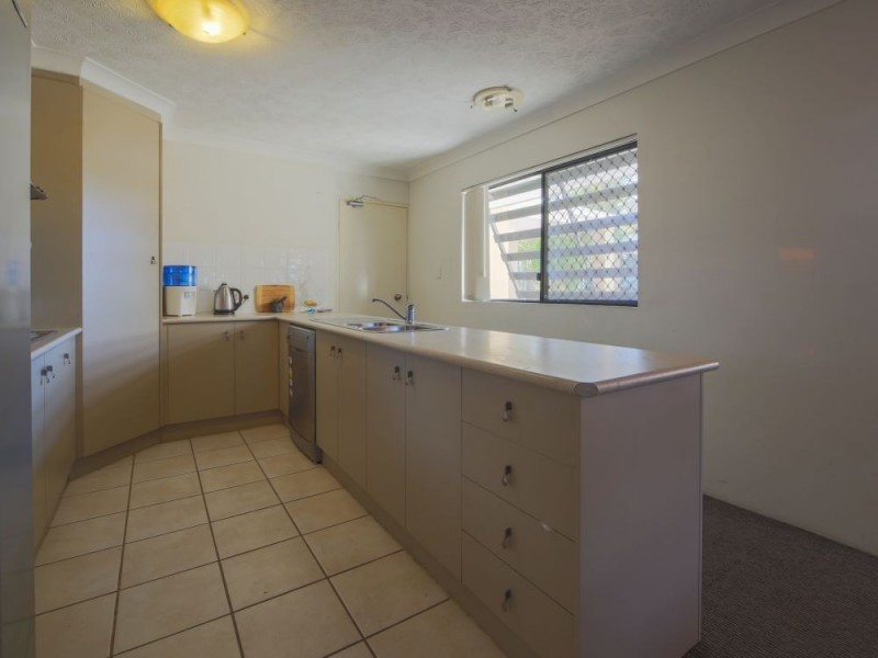 1/2 Johnston Street, Southport QLD 4215