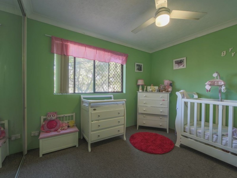 1/2 Johnston Street, Southport QLD 4215