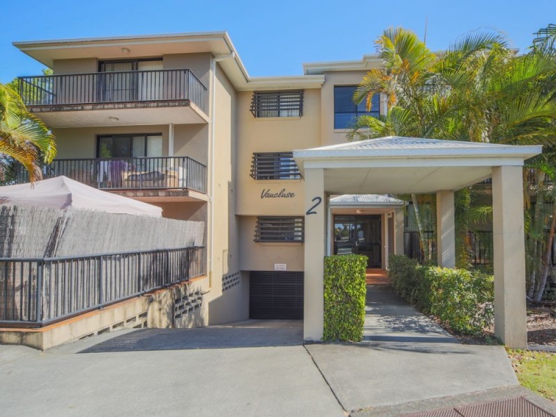 1/2 Johnston Street, Southport QLD 4215