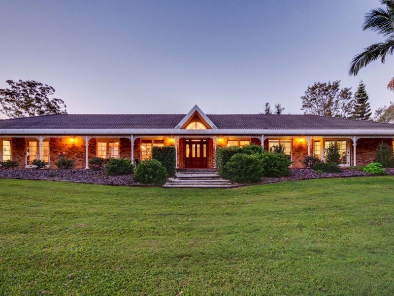 75 Bridgeman Road, Bridgeman Downs QLD 4035