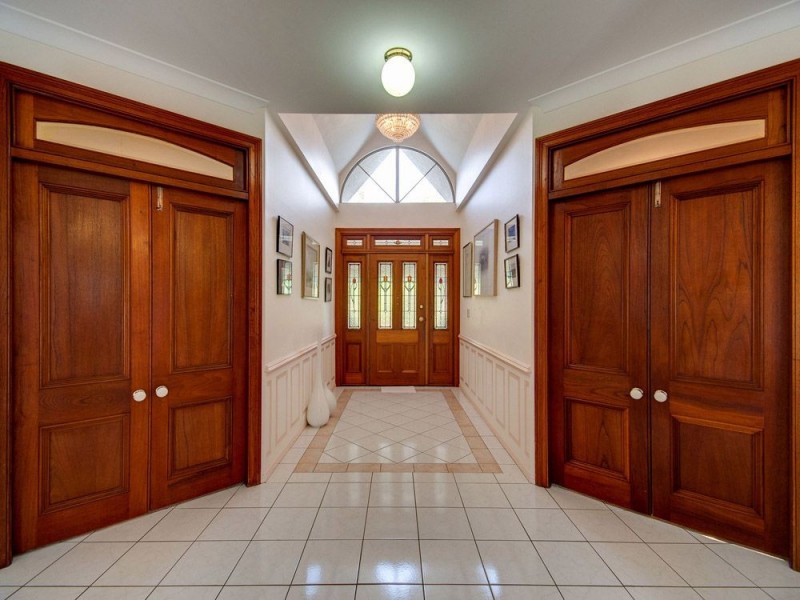 75 Bridgeman Road, Bridgeman Downs QLD 4035