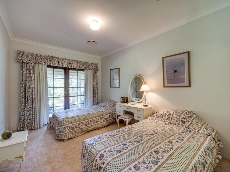 75 Bridgeman Road, Bridgeman Downs QLD 4035