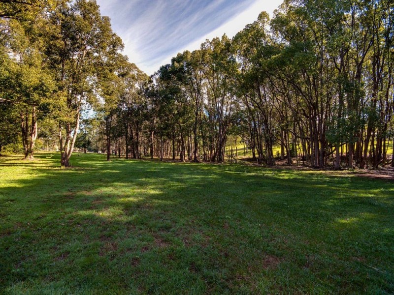 75 Bridgeman Road, Bridgeman Downs QLD 4035