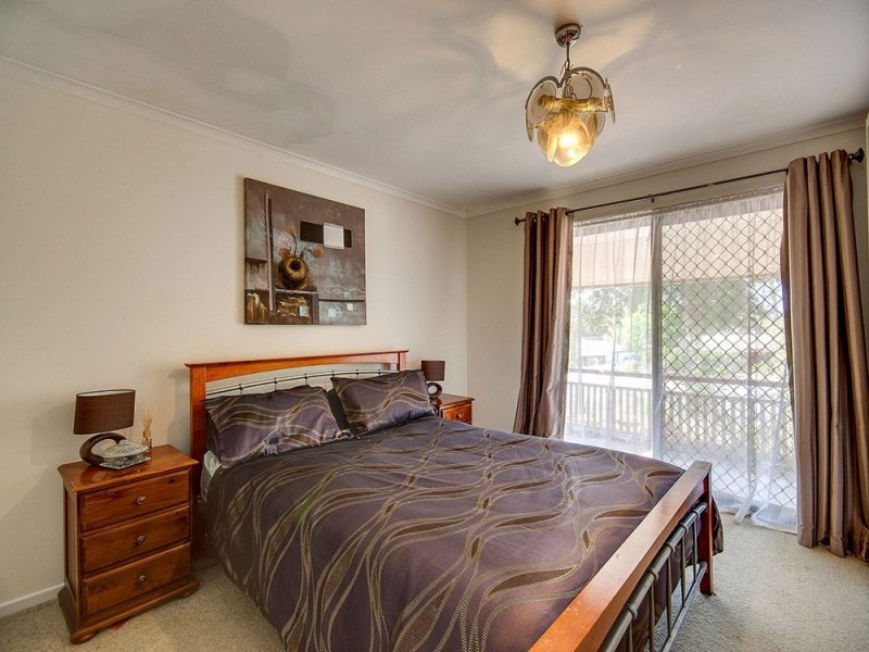 10 St Denis Court, Petrie QLD 4502
