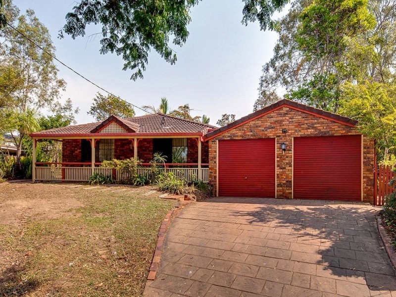 10 St Denis Court, Petrie QLD 4502