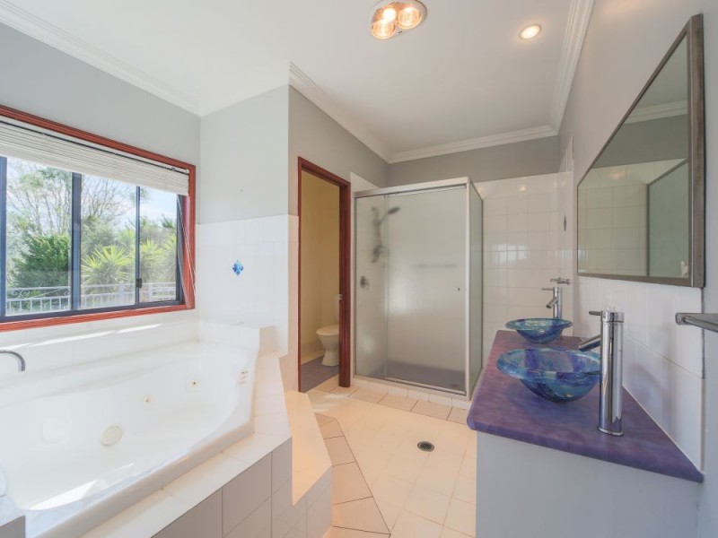 53 Abbott Crescent, Guanaba QLD 4210