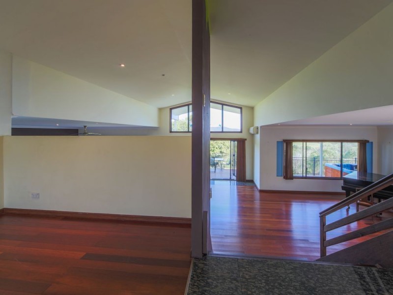 53 Abbott Crescent, Guanaba QLD 4210