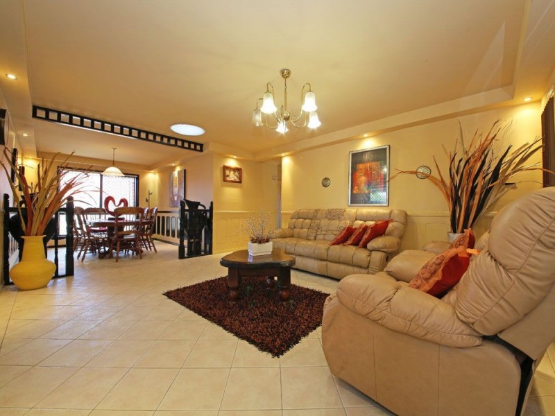 15 Waranga Court, Murrumba Downs QLD 4503