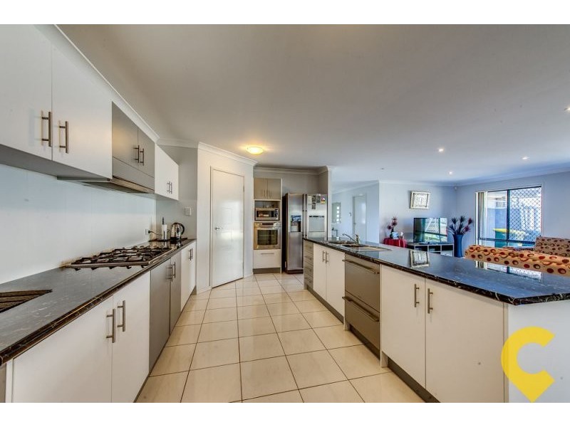 15 Ironbark Place, Heathwood QLD 4110