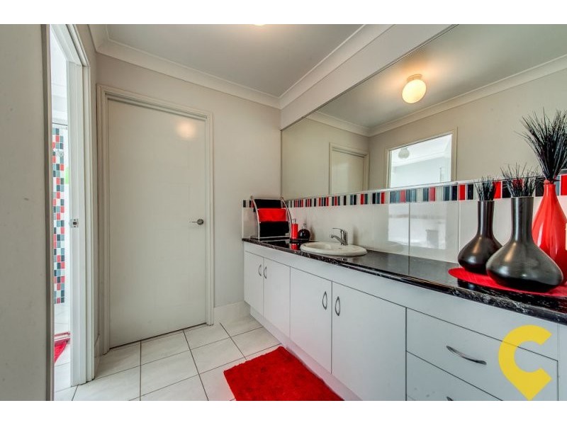 15 Ironbark Place, Heathwood QLD 4110